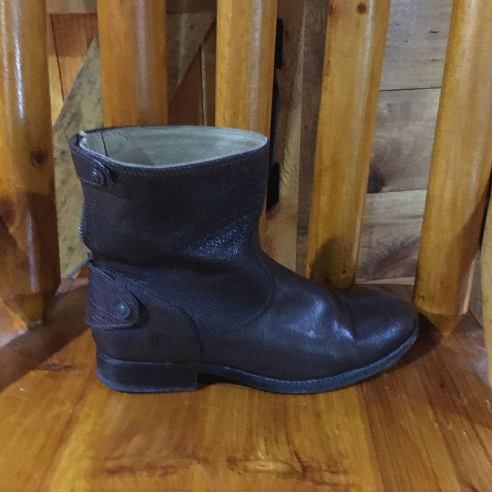 Frye Womens 8 1/2 B Worn 3 times